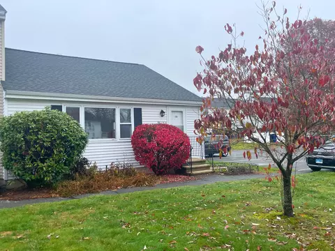19 Stonecress Ln #19, Glastonbury, CT 06033