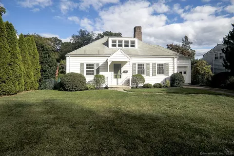 20 Woodlawn Ave, Norwalk, CT 06854