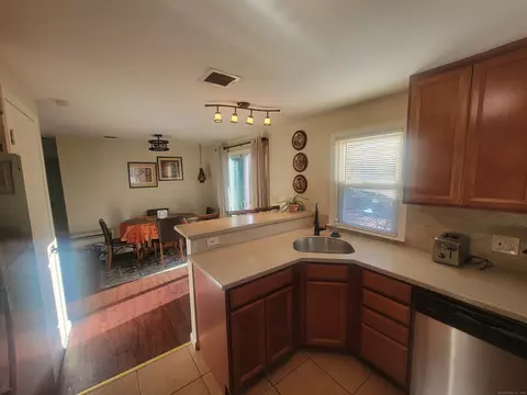 Kitchen - 336 Circular Ave, Hamden, CT 06514 photo 1 of 3