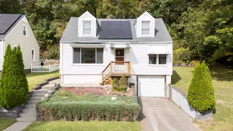 21 Brookdale Rd, Seymour, CT 06483