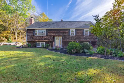122 Strongtown Rd, Southbury, CT 06488