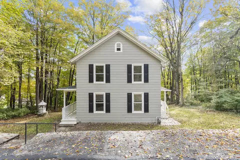 39 Orchard St, Winchester, CT 06098