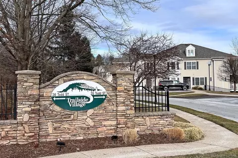 35 Todd St #103, Hamden, CT 06518