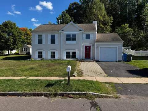 61 Cougar Dr, Manchester, CT 06040