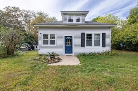 9 Riverview Ct, New Milford, CT 06776