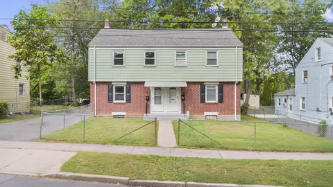 36 Baltic St, Hartford, CT 06112