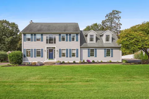 45 Jeanette Ct, Plantsville, CT 06479
