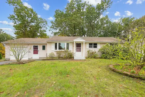 20 Light St, Enfield, CT 06082