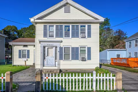 77 Mechanic St, Pawcatuck, CT 06379