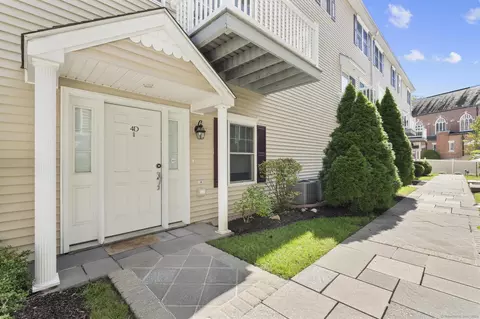 160 Glenbrook Rd #4D, Stamford, CT 06902