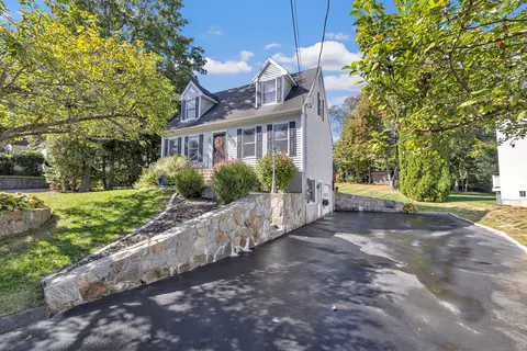 10 Beardsley St, Shelton, CT 06484