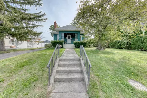 274 Newington Rd, West Hartford, CT 06110