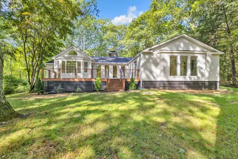4 Aspetuck Ln, Weston, CT 06883