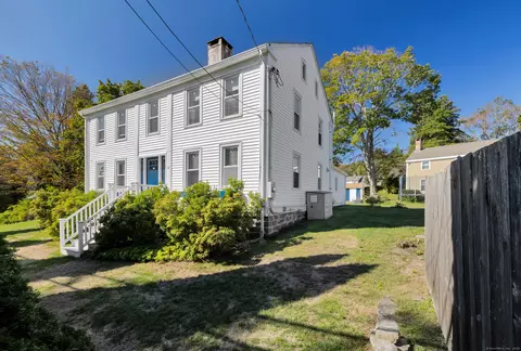 52 High St, Clinton, CT 06413