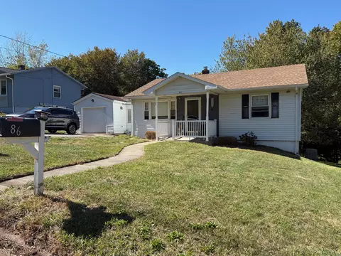 86 Applewood Dr, Meriden, CT 06450