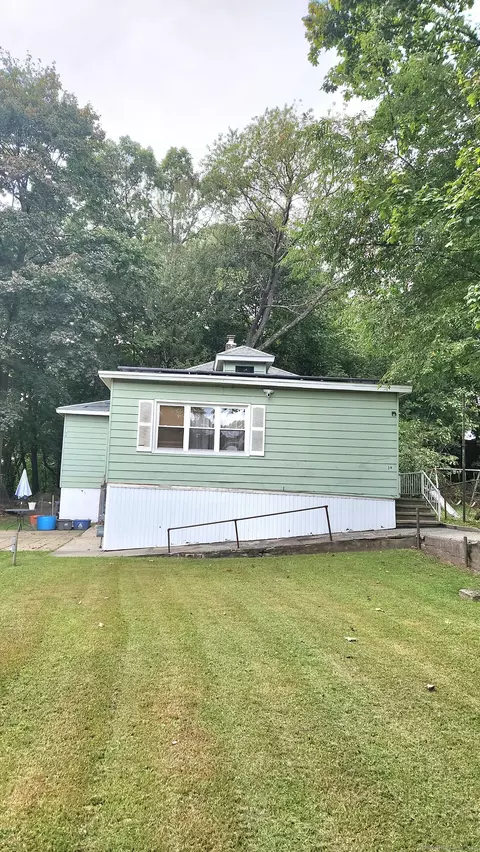 39 Shelley St, Waterbury, CT 06705
