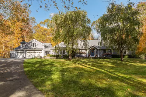 214 Nortontown Rd, Guilford, CT 06437