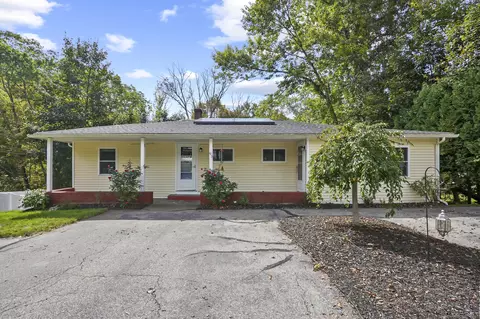 93 Red Bridge Rd, North Grosvenor Dale, CT 06255