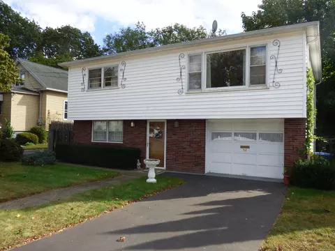 92 Welland Ave, Waterbury, CT 06708