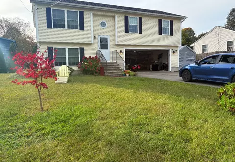 12 William St, Griswold, CT 06351