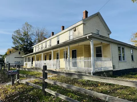 34 Plainfield Rd, Plainfield, CT 06354
