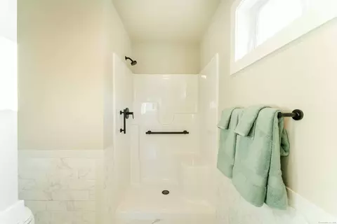 Bath - 14 Valley View Dr, Killingly, CT 06241 photo 3 of 5