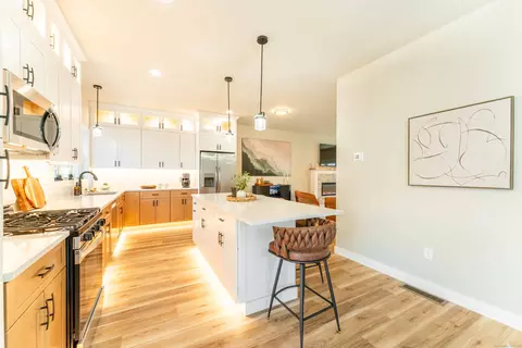 Kitchen - 14 Valley View Dr, Killingly, CT 06241 photo 2 of 7
