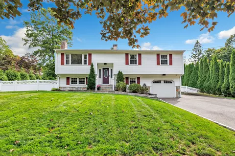 99 Timber Trl, Milford, CT 06460