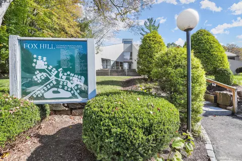 4 Vine Ln #4, Ridgefield, CT 06877