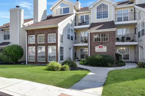27 Carriage Crossing Ln #27, Middletown, CT 06457