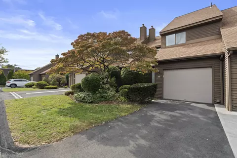 900 Mix Ave #109, Hamden, CT 06514