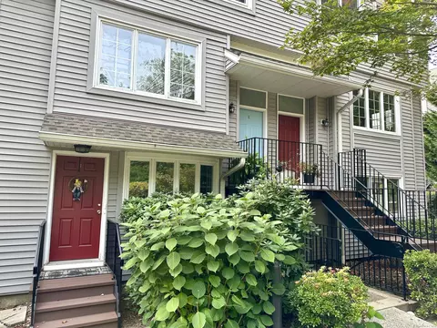 2700 Bedford St #J, Stamford, CT 06905