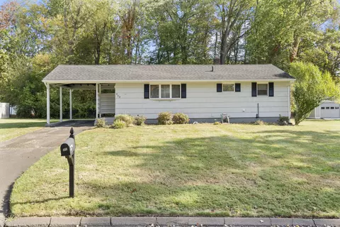 409 4th Ridge Rd, Wallingford, CT 06492