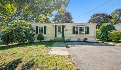 24 Boulder Trl, Killingworth, CT 06419