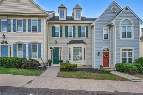107 Cambridge Cmns #107, Middletown, CT 06457