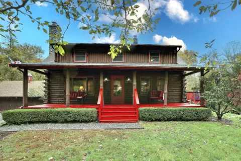 89 Norwich Salem Tpke, Oakdale, CT 06370