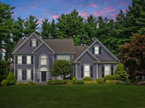 1667 Diamond Lake Rd, Glastonbury, CT 06033