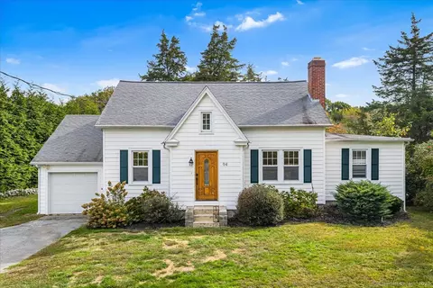 94 Great Neck Rd, Waterford, CT 06385