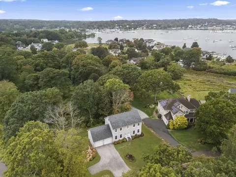 1 Egret Rd, Mystic, CT 06355