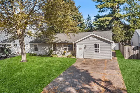 53 Birch Tree Rd, Plainville, CT 06062