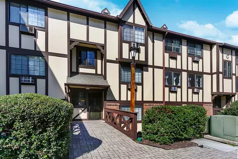 50 Aiken St #225, Norwalk, CT 06851