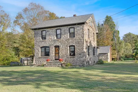 36 Kings Hwy, Chester, CT 06412