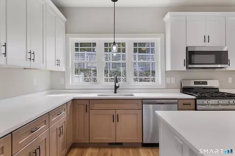 Kitchen - 16 Valley View Dr, Killingly, CT 06241 photo 2 of 3