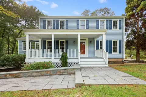 60 Country Ridge Dr, Shelton, CT 06484