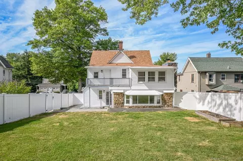 212 S Orchard St, Wallingford, CT 06492