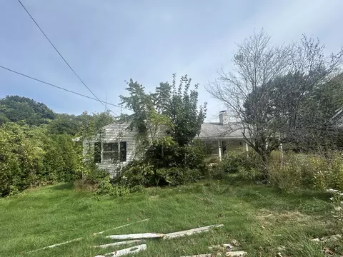 347 Main St, Deep River, CT 06417