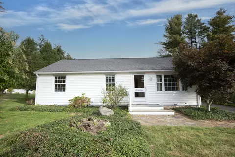 14 Hazel Rd, Guilford, CT 06437