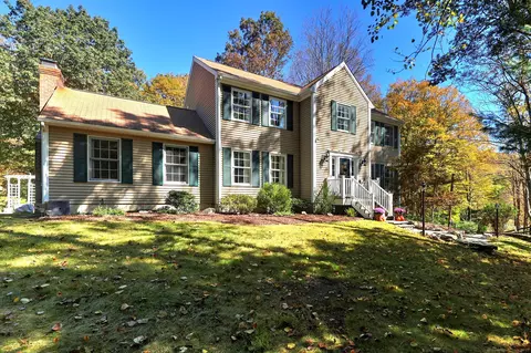 174 Weekeepeemee Rd, Woodbury, CT 06798