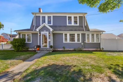 82 Miller Ave, Milford, CT 06460