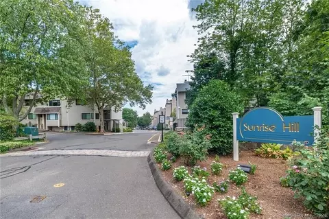 278 Sunrise Hill Ln #278, Norwalk, CT 06851